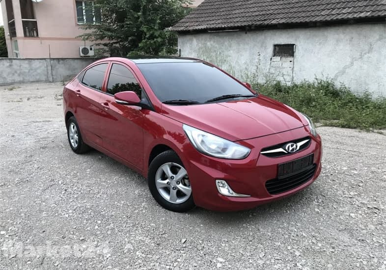 Hyundai Accent 1.4 Benzine Automat - 2015